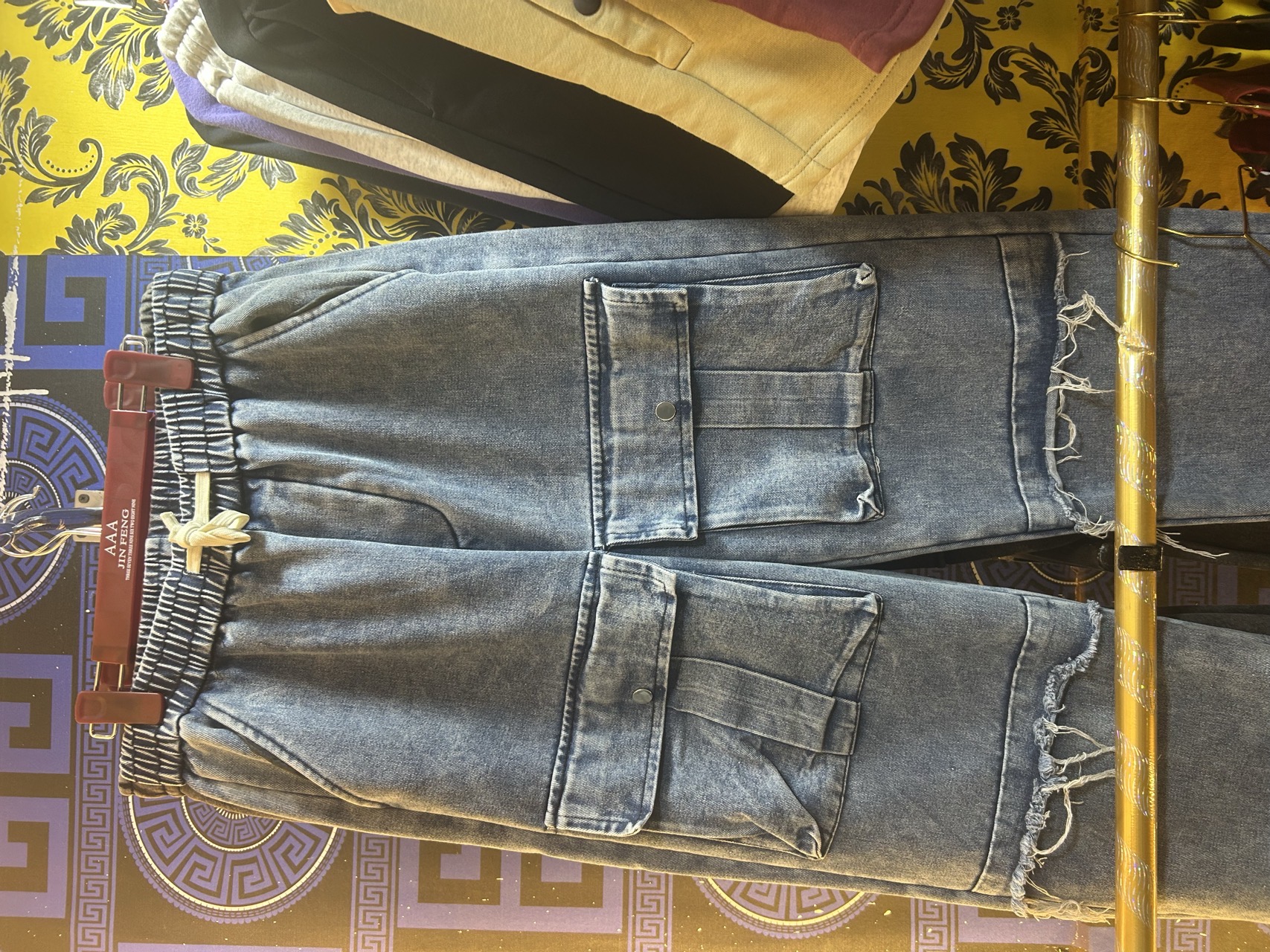 Baggy jeans side pocket